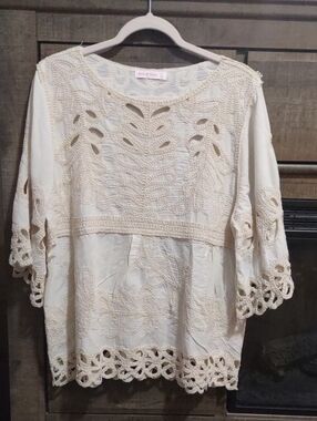 ANA & ROSE Beautiful Oversized Boho Cream Crochet Lace Peasant Tunic. Size LP.